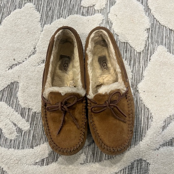 Ugg moccasins, gently worn, size 7 - Picture 1 of 6